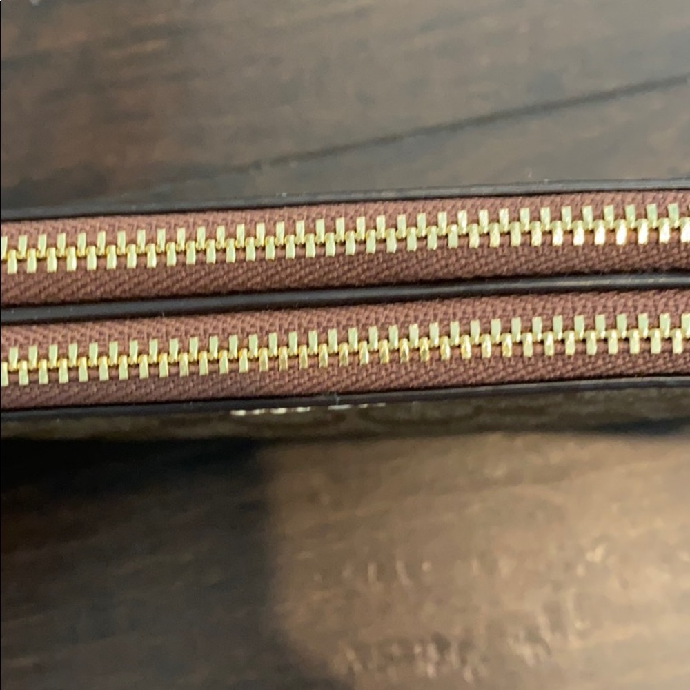 Coach Wristlet - Picture 5 of 8